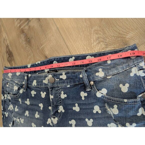 Sz 18 Torrid Disney Mickey Mouse Cutoff Jean Shorts DEADSTOCK! - Picture 5 of 7
